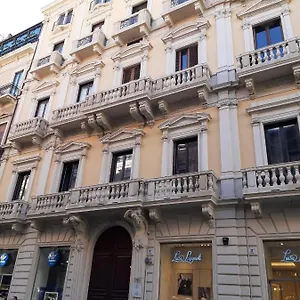 Umberto House Hotell